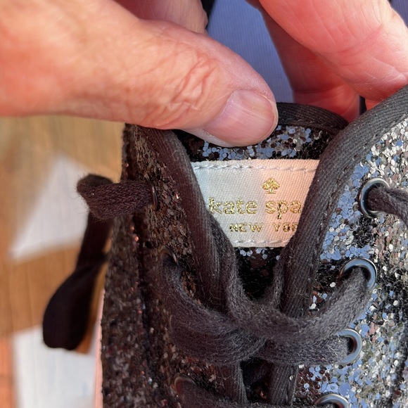 Kate Spade for kids, beautiful sequence sneakers, size 7 1/2 - Picture 5 of 8